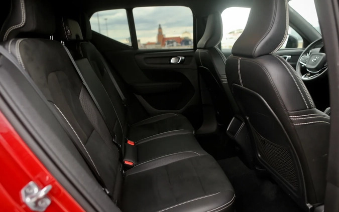Volvo XC 40 cena 111900 przebieg: 124636, rok produkcji 2019 z Halinów małe 781
